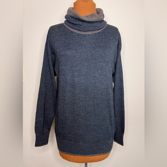 Tricots St. Raphael Wool Loose Turtleneck Long Sleeve Sweater Size Medium - Picture 1 of 7